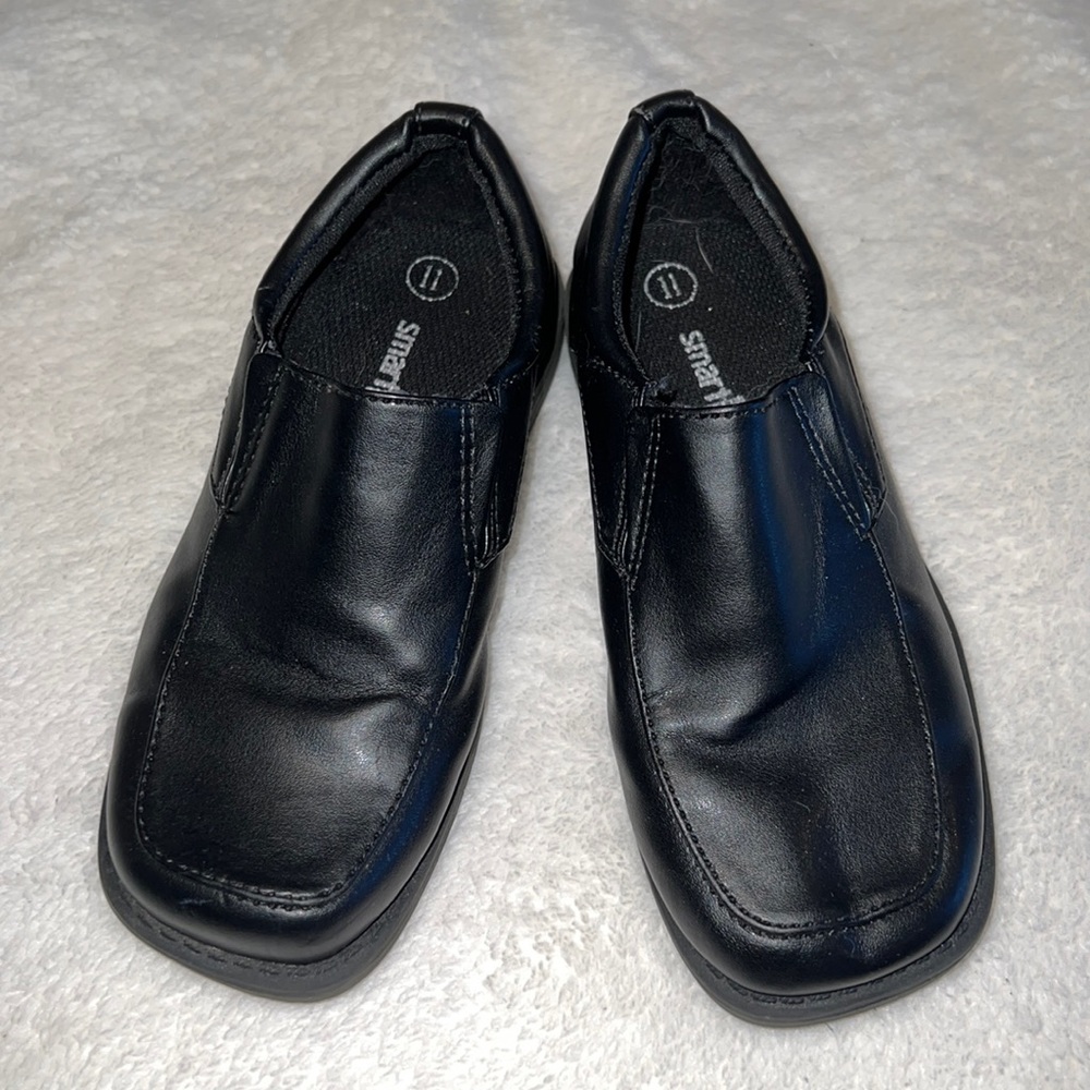 Size 11 SmartFit black dress shoes